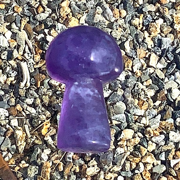 PURPLE FLUORITE QUARTZ MUSHROOM HEALING STONE 2 1/2 IN TALL NEW - Picture 2 of 8